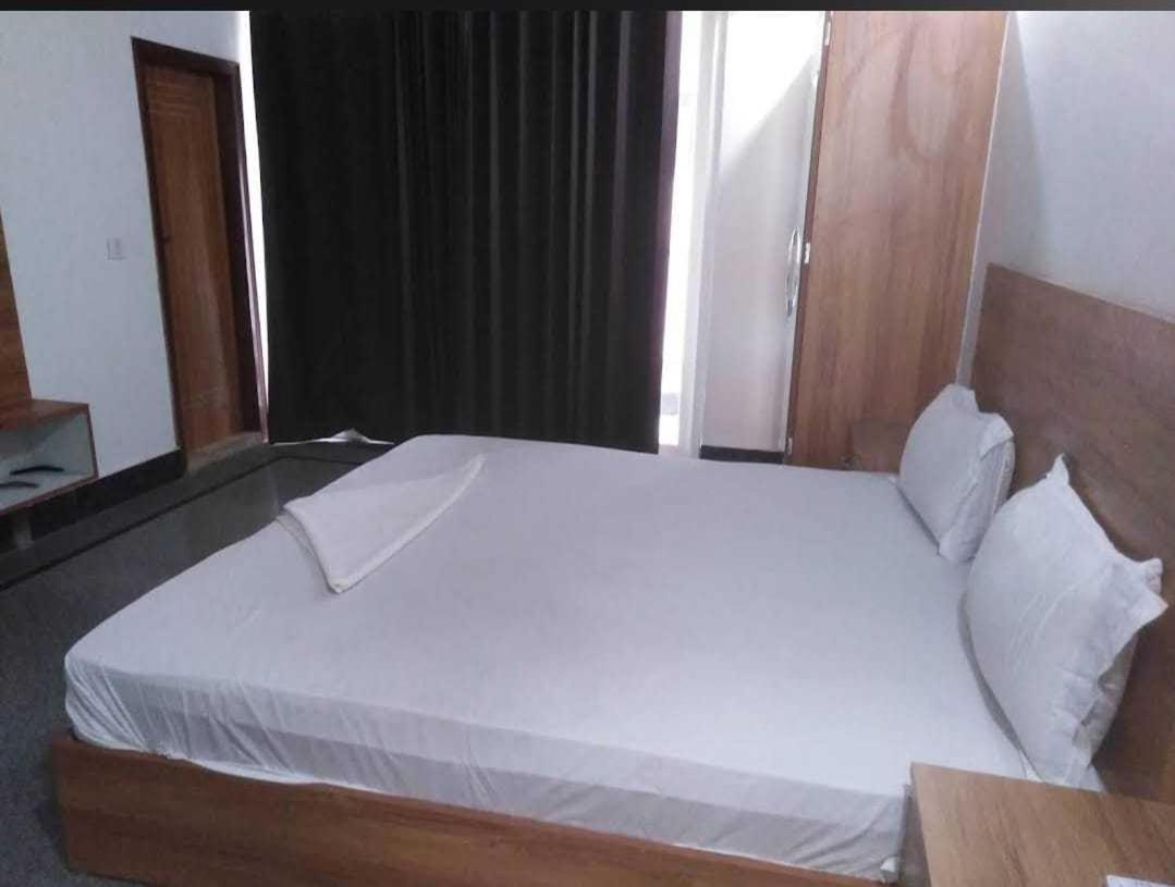 Hotel O Devansh Inn New Delhi Ngoại thất bức ảnh