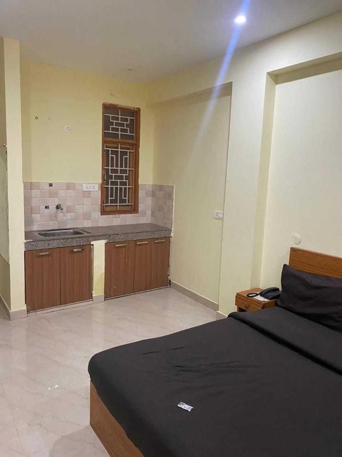 Hotel O Devansh Inn New Delhi Ngoại thất bức ảnh